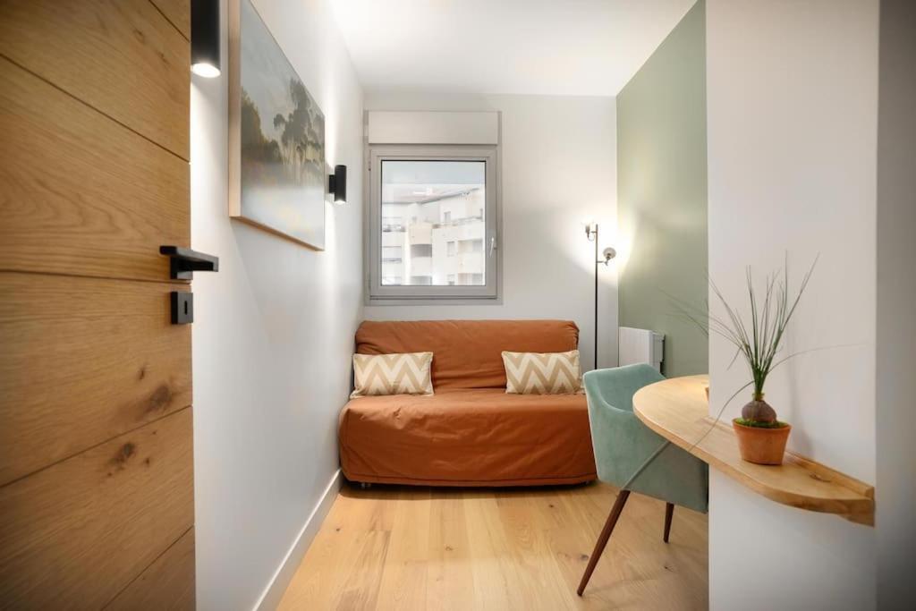 Appartement Standing -T3- Centre Ecully Exterior photo